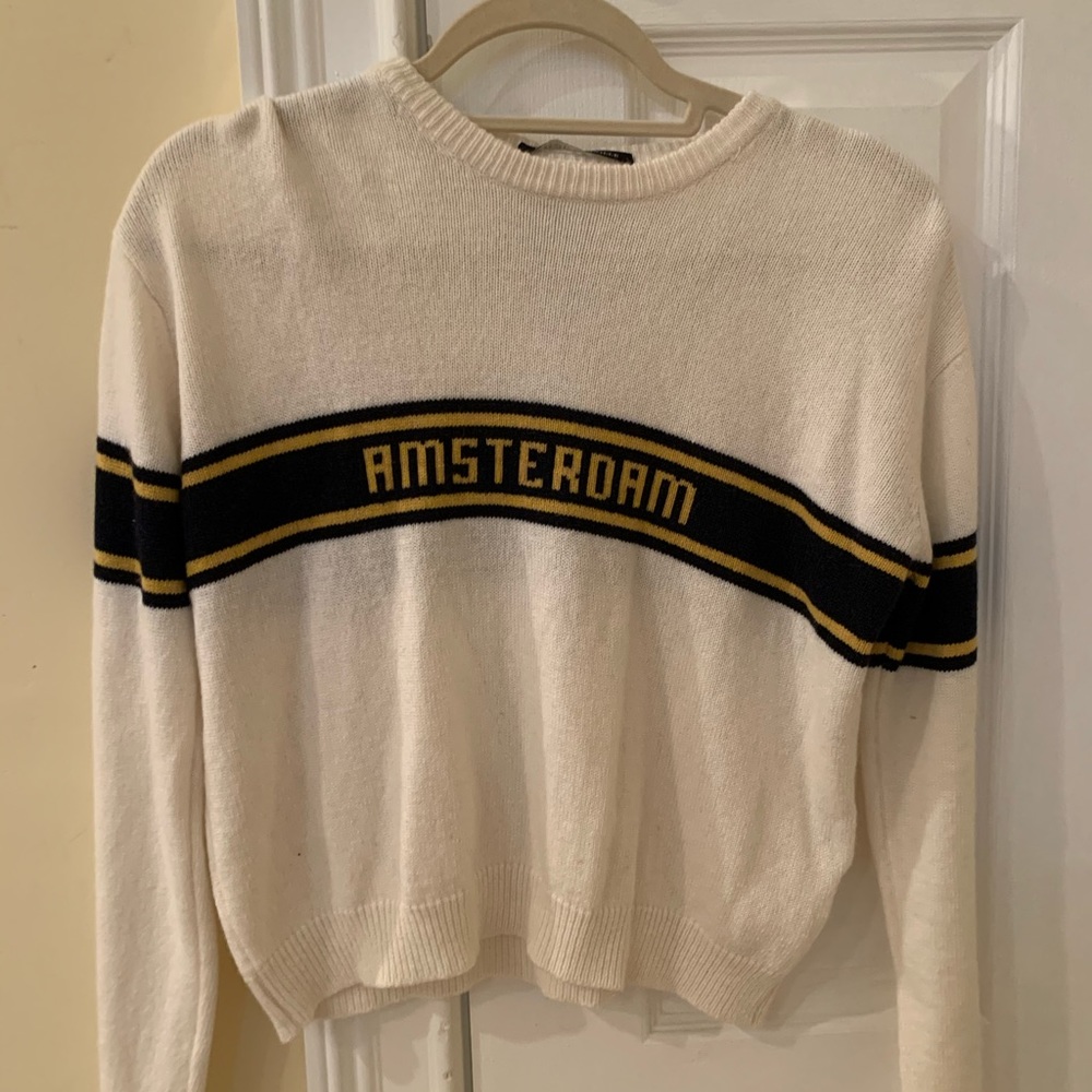 NWT Brandy Melville Sweater